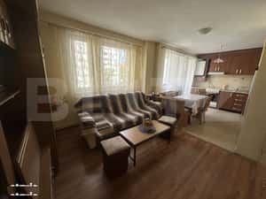 Apartament cu 3 camere, decomandat, 60 mp, zona Centrala — miniatura 2