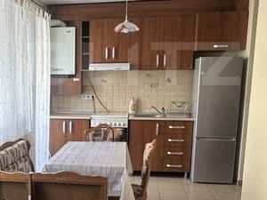 Apartament cu 3 camere, decomandat, 60 mp, zona Centrala — miniatura 5