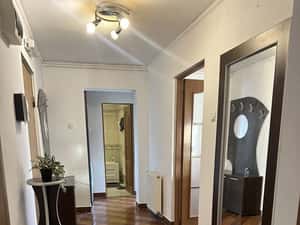 Apartament 2 camere decomandat 64 mp*mobilat+utilat in zona centrala! — miniatura 3