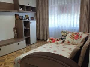 Mangalia 3 camere Rozelor  de inchiriat  regim hotelier — miniatura 5