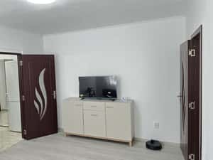 Inchiriez ap. t 2 cam. Deva, Bld. 1 Decembrie (langa Joli ), etaj 1 — miniatura 6