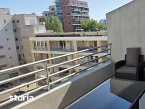 studio +balcon generos 50m'/vedere la lac/piscina/loc de parcare — miniatura 4