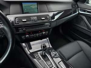 BMW Seria 5 F11 520d - 05/2011 — miniatura 7