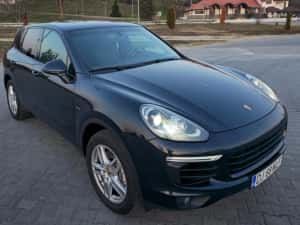 Porsche Cayenne 2016 — miniatura 2