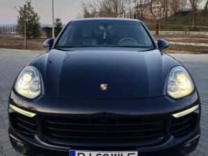 Porsche Cayenne 2016 — miniatura 5