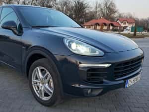 Porsche Cayenne 2016 — miniatura 8