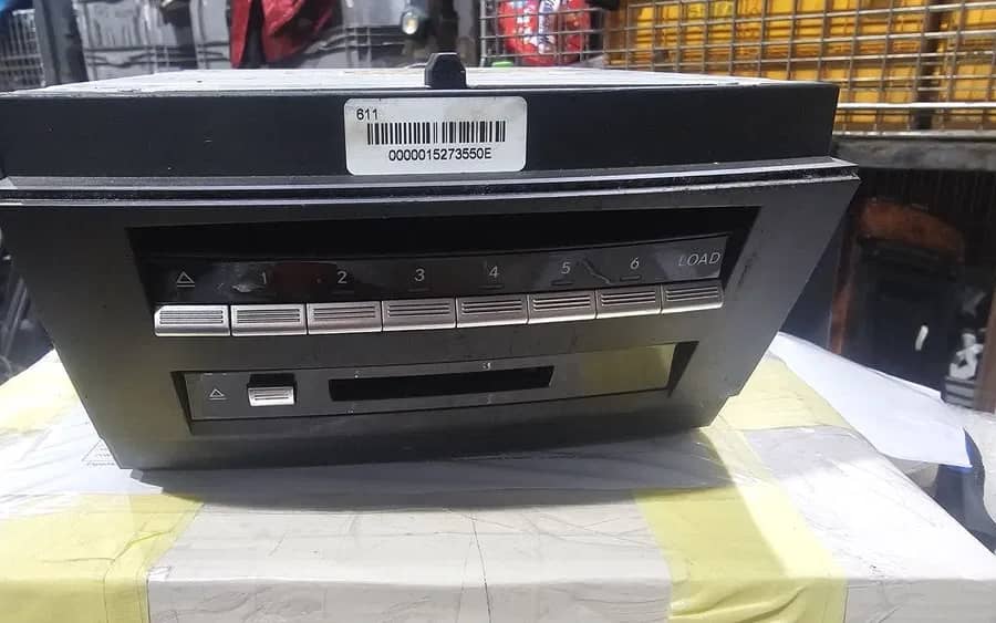 Unitate command audio magazie cd Mercedes A2218708093 W221 S320 S350 — fotografie 1 din 10