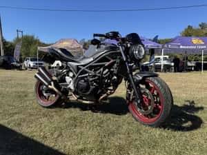 Suzuki SV 650 2023 14.000km — miniatura 10