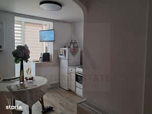 Garsoniera decomandata 44 mp utili etaj 1 zona Lazaret — miniatura 5
