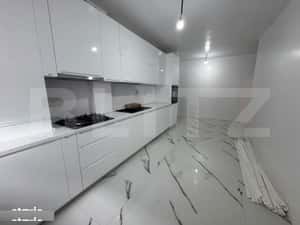 Apartament 3 camere, 63 mp, parcare, 2 balcoane, zona Stejarului — miniatura 2