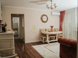 Apartament 2 camere ultracentral – renovat complet, poziție excelentă. — miniatura 3