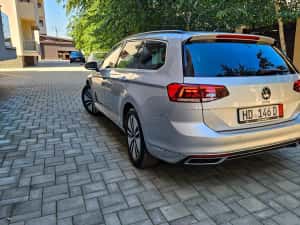 VW Passat GTE Plug In Hybrid 218 Cp~Distronic~Cam 360°~Webasto ~ — miniatura 4