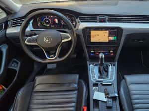 VW Passat GTE Plug In Hybrid 218 Cp~Distronic~Cam 360°~Webasto ~ — miniatura 5