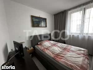 Apartament de vanzare 2 camere decomandate si pivnita in Orasul de Jos — miniatura 6