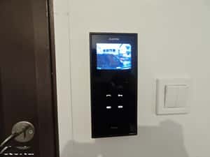 Apartament cu 5 camere, balcon și aer condiționat