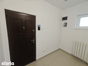 Apartament cu 5 camere, balcon și aer condiționat — miniatura 4