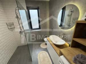 Apartament cu 3 camere, 90mp, decomandat, parcare, Zona Centrala — miniatura 7