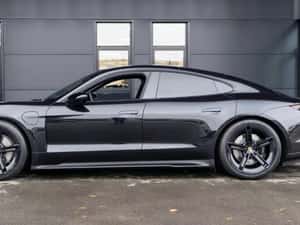 Porsche Taycan Black Edition disponibil la comandă — miniatura 2
