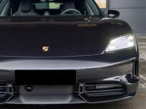 Porsche Taycan Black Edition disponibil la comandă — miniatura 5