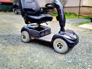Scuter Carut electric INVANCARE  dizabilități/ handicap 12 km/h — miniatura 3