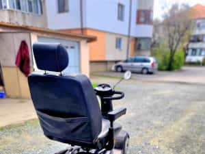Scuter Carut electric INVANCARE  dizabilități/ handicap 12 km/h — miniatura 4