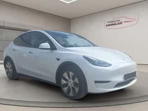 Tesla Model Y Van / Minibus, 70.000 km, 2023 — miniatura 3