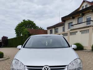 Volkswagen Golf 2006, 240 km, 3.100 EUR — miniatura 1