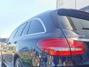 Dezmembrez mercedes w205 breack AMG-pachet/bara spate w205 breack/ — miniatura 6