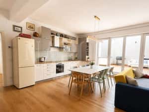 Apartament 4 camere de vanzare in Centru Oradea, Oradea