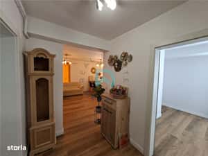 Apartament 3 camere, modern, Tractorul, loc de parcare subteran — miniatura 5