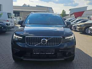 Volvo XC40 Hibrid 2023, SUV, 81.350 km — miniatura 2
