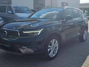 Volvo XC40 Hibrid 2023, SUV, 81.350 km — miniatura 3