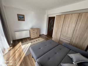Închiriez garsonieră decomandată, renovată – zona Mihai Viteazul