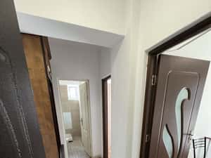 Închiriez garsonieră decomandată, renovată – zona Mihai Viteazul — miniatura 5