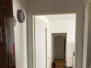 Apartament cu 4 camere, balcon și loc de depozitare — miniatura 4