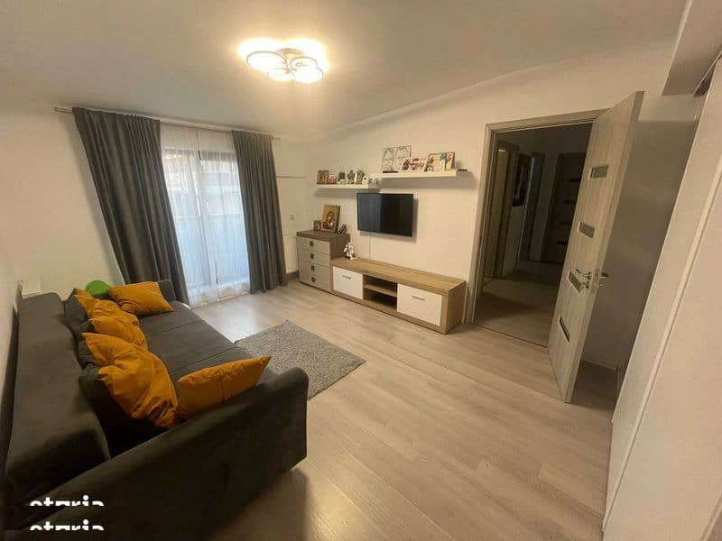 Apartament 2 camere de vanzare direct propietar — fotografie 1 din 6