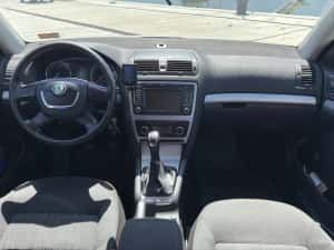 Skoda Octavia 2 facelift 2011 2.0 TDI — miniatura 8