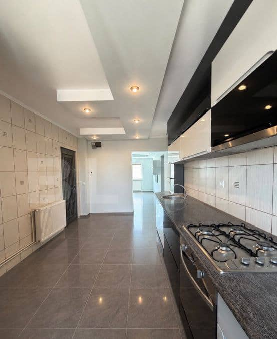 Apartament 3 camere, 67.82 mp, deocamandat, etaj 3, Parcul Teilor — fotografie 1 din 5