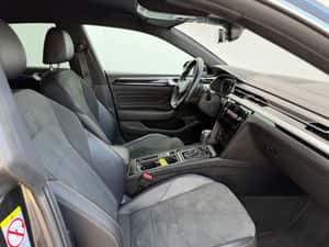 Volkswagen Arteon 2.0 TSI DSG R-Line – vehicul elegant și sportiv — miniatura 3