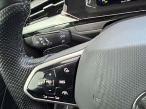 Volkswagen Arteon 2.0 TSI DSG R-Line – vehicul elegant și sportiv — miniatura 5