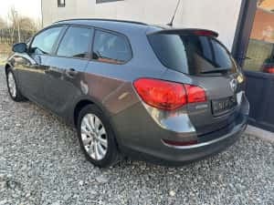 Opel Asta J Sports Tourer/1,7 Diesel — miniatura 3