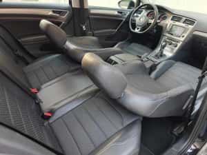 Golf 7  R-line Germania , Distribuția schimbată ,Km 100%,Masaj Scaun,Automat, — miniatura 6