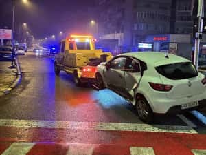 Tractari auto/Transport Auto/Trailer/Camion cu macara /Utilaje — miniatura 7