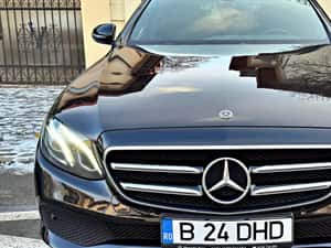 Mercedes-Benz E 220 2020 - 24.999 EUR — miniatura 2