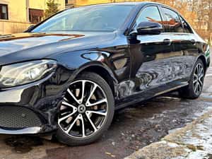 Mercedes-Benz E 220 2020 - 24.999 EUR — miniatura 3
