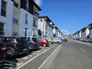 Apartament de vanzare 3 camere 2 bai etaj 1 zona Brana Selimbar