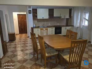 Apartament 3 camere moern si spatios in Gvana 3, stradal. piata