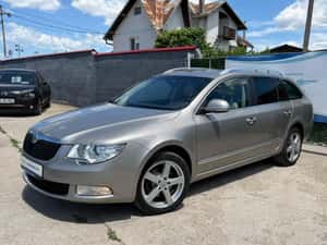 Skoda Superb 2012 Diesel Manuală 140 CP — miniatura 1