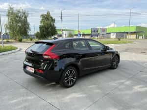 Volvo V40 D2 , 2.0 Tdi Fabr 2017, Euro6 , Full Led System , Incalzire in scaune , Raport Istoric Km ! — miniatura 5