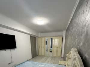 Inchiriez apartament 1 camera Visan — miniatura 3